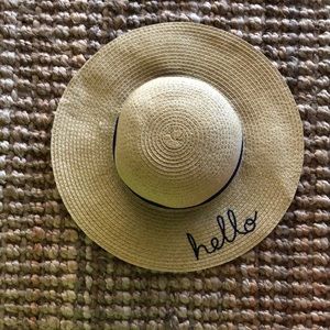 CARTER’S BABY GIRL SUNHAT